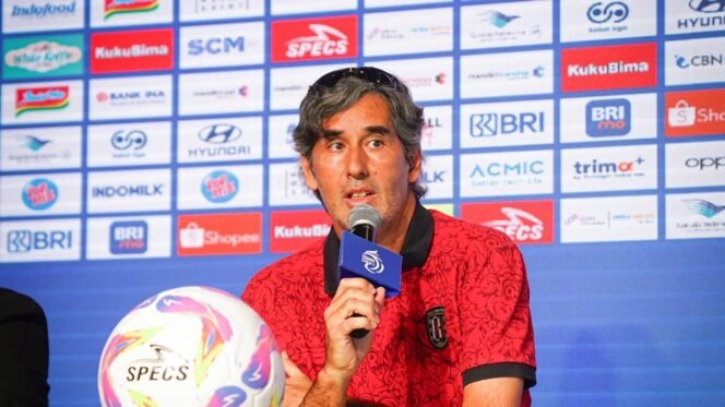 
					Pelatih Bali United, Stefano Cugurra