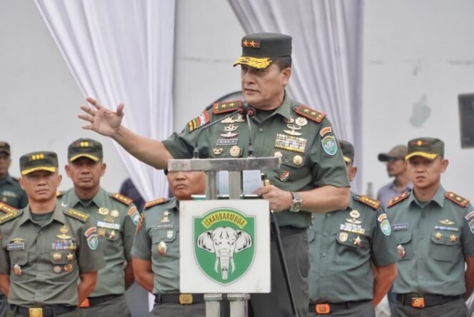 
					Panglima Komando Daerah Militer Iskandar Muda (Pangdam IM), Mayor Jenderal TNI Niko Fahrizal, M.Tr. (Han)