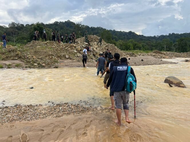
					Polda Aceh Tertibkan Tambang Emas ilegal di Pidie