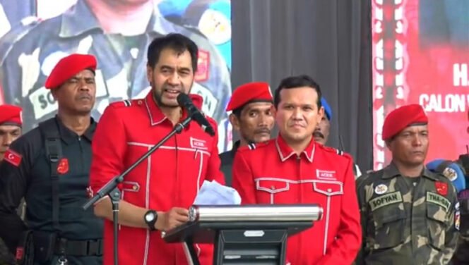 
					Mualem bersama Dek Fad