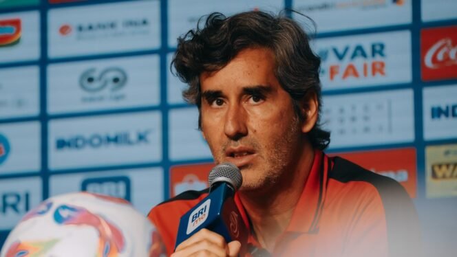 
					Pelatih Bali United, Stefano Cugurra 