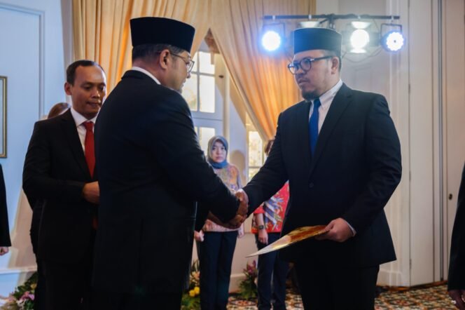 
					Rian Syaf, Putra Asli Aceh Utara, Dikukuhkan sebagai Staf Khusus Menteri Ekonomi Kreatif