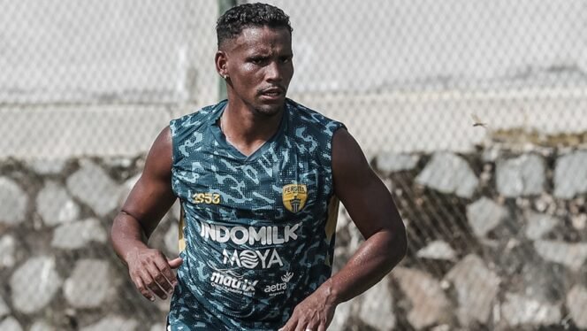 
					Menanti Debut Eber Bessa Di Laga Melawan PSIS Semarang