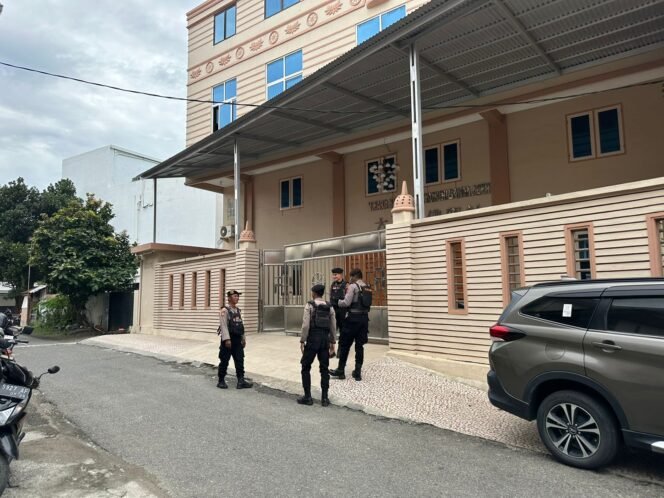 
					Pastikan Ibadah Imlek Lancar, Polisi di Banda Aceh Lakukan Pengamanan