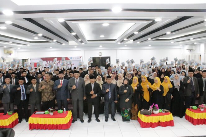 
					UIN Ar-Raniry Luluskan 12 Doktor dan 90 Magister