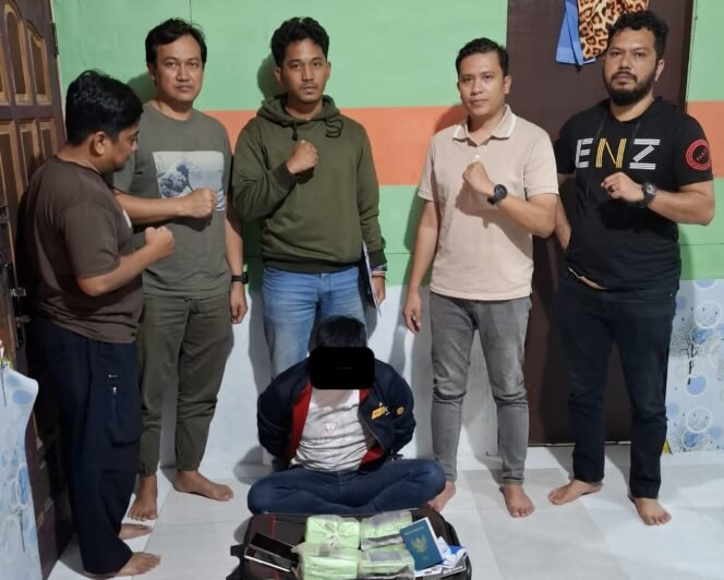 
					Ditresnarkoba Polda Aceh Tangkap Pengedar Narkoba, 4 Kg Sabu Diamankan