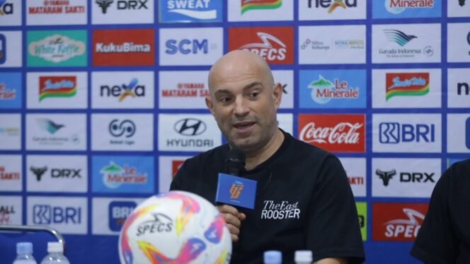 
					Pelatih PSM Makassar, Bernardo Tavares