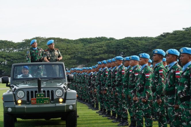 
					 Pangdam IM Pimpin Upacara Pemberangkatan Satgas Yonmek TNI Konga XXIII-S UNIFIL ke Lebanon.
