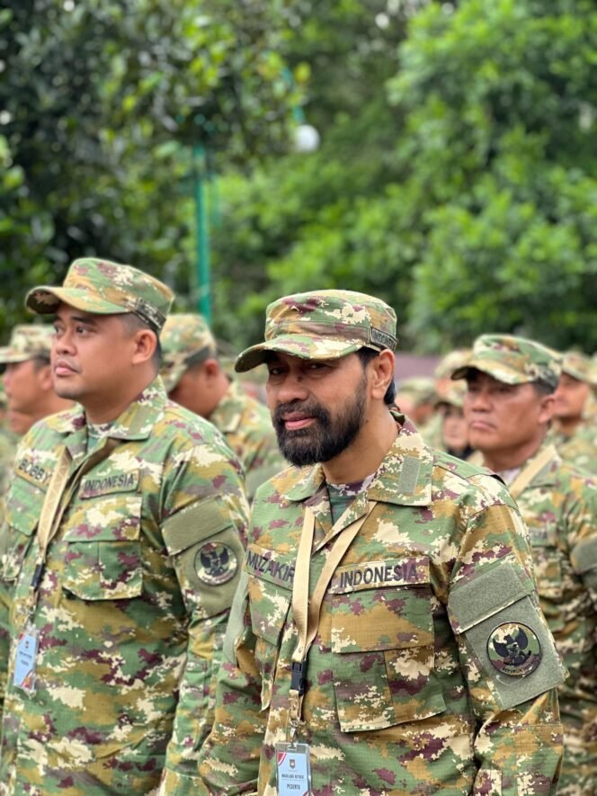 
					Gubernur Aceh, Muzakir Manaf, bersama sejumlah Bupati/Wali Kota se Aceh, mengikuti retreat bersama seluruh pimpinan daerah se Indonesia, di Akademi Militer, Jumat 21/02/2025. Rencananya retreat bersama presiden itu akan berlangsung mulai 21-28 Februari pekan depan