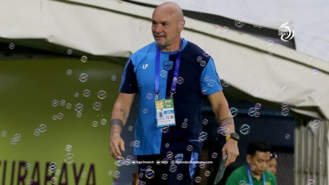 
					Debut Pahit Sheva Sanggasi, Pelatih Kiper Persib Tanggung Jawab