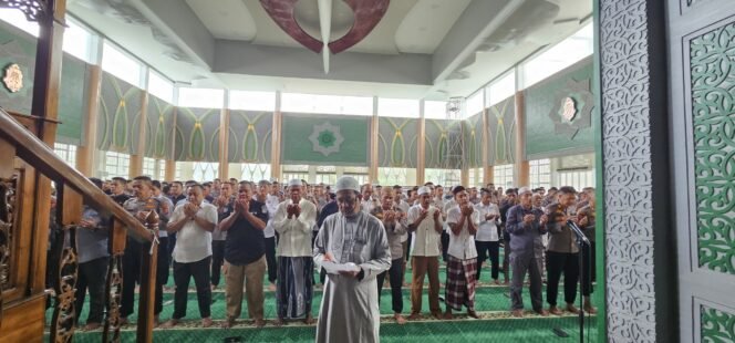 
					Polda Aceh Gelar Salat Gaib untuk Personel yang Gugur dalam Tugas di Way Kanan