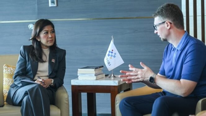 
					Menkomdigi Meutya Hafid dalam audiensi dengan CEO Yandex Search International, Alexander Popovskiy, di Kantor Kementerian Komunikasi dan Digital, Jakarta (Humas Komdigi)