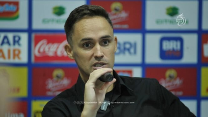 
					Persebaya Bersiap Hadapi PSM, Munster Tekankan Konsistensi