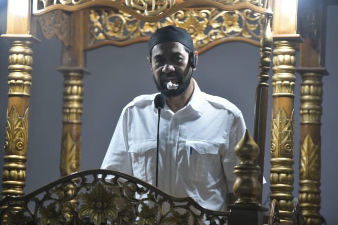 
					Gubernur Aceh, Muzakir Manaf Memberikan Ceramah Ramadhan Pada Kegiatan Safari Ramadhan 1446 H/2025 M di Masjid AN. NUR Kecamatan Simeulue Timur, Kabupaten Simeulue, Sabtu, 08/03/2025.