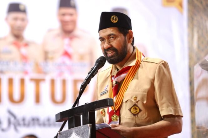 
					Gubernur Aceh Muzakir Manaf