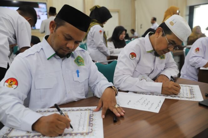 
					Launching Gerakan Menulis Mushaf Al-Quran (Gemma)