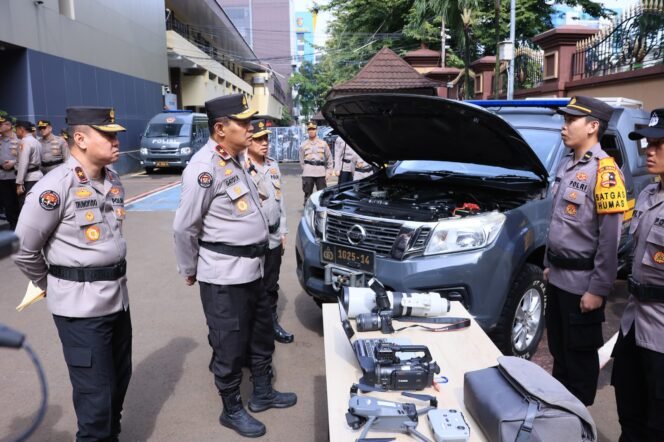 
					Divhumas Polri Gelar Apel Kesiapsiagaan dalam Rangka Operasi Ketupat 2025