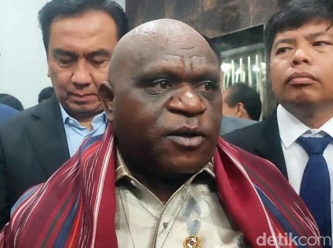 
					Menteri Hak Asasi Manusia (HAM) Natalius Pigai