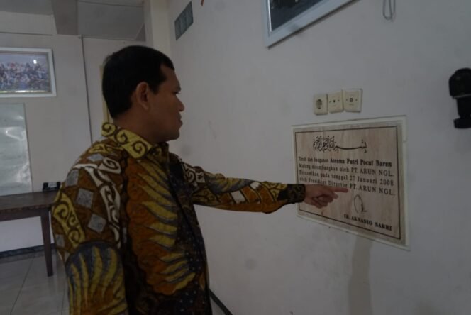 
					Wakil Gubernur Aceh, Fadlullah saat mengunjungi asrama mahasiswa Aceh di Malang, antara lain; Asrama Pocut Baren, Asrama Cut Meutia dan Asrama Chik Ditiro, Senin 21 April 2025. (Foto: Humas BPPA)