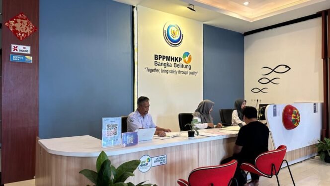 
					 Personel Badan Mutu KKP di Wilayah Kerja Provinsi Bangka Belitung tetap melaksanakan tugas melayani permintaan HC-Mutu untuk ekspor perikanan di Hari Pertama Lebaran, Idul Fitri 1 Syawal 1446 H (01/04/2025)