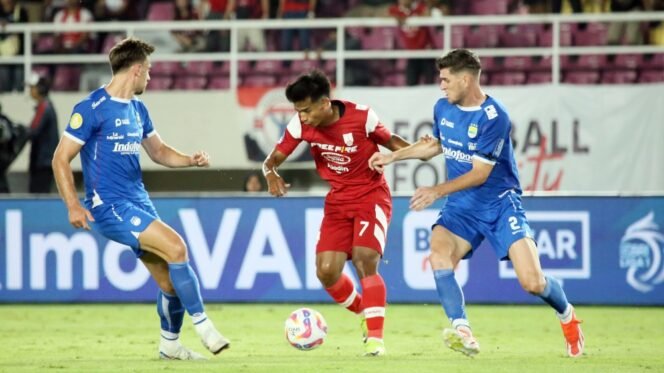 
					Head To Head Persib Bandung Vs Persis Solo