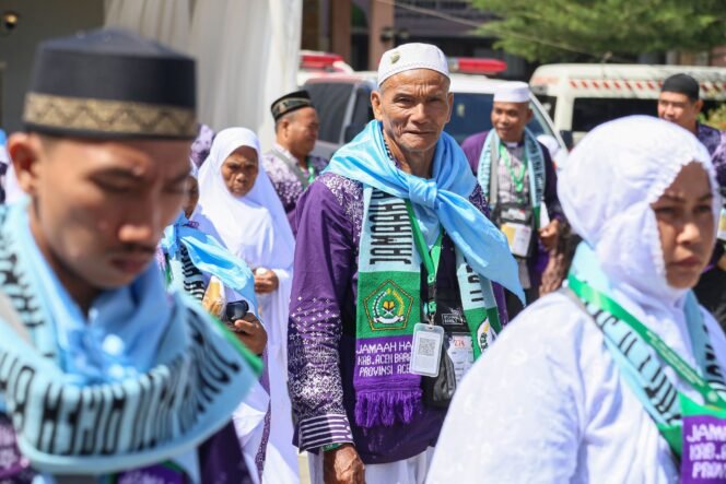 
					Jemaah_haji_di_Asrama_Haji_Aceh+(MCH Aceh 2025)