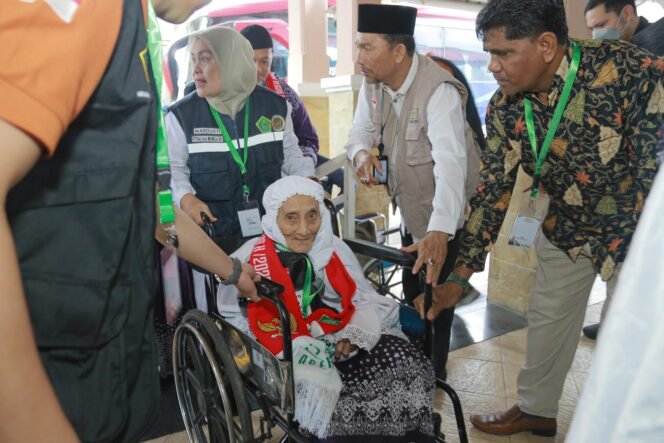 
					Kloter 3 Jemaah Haji Aceh Berangkat ke Tanah Suci