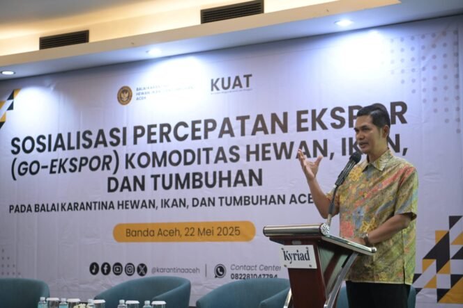 
					BANDA ACEH – Pelaksana Tugas Sekretaris Daerah Aceh M Nasir, membuka secara resmi Sosialisasi Percepatan Ekspor (Go-Ekspor) Komoditas Hewan, Ikan dan tumbuhan, di Aula Kyriad Muraya Hotel, Kamis (22/5/2025).