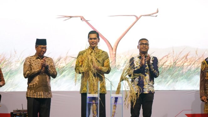 
					Plt. Sekda Aceh M. Nasir Membuka Gelar Teknologi Tepat Guna di Lapangan Pulau Kayu, Susoh, Aceh Barat Daya. Rabu 28 Mei 2025