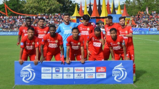 
					Semen Padang