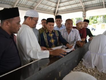 Wakil Gubernur Aceh, Fadhlullah. SE Bersama Anggota DPR Aceh 
Ziarah Situs Sejarah Makam Habib Bugak di Desa Pante Peusangan, Kec. Jangka, Kab. Bireuen, Minggu, 22/06/2025.