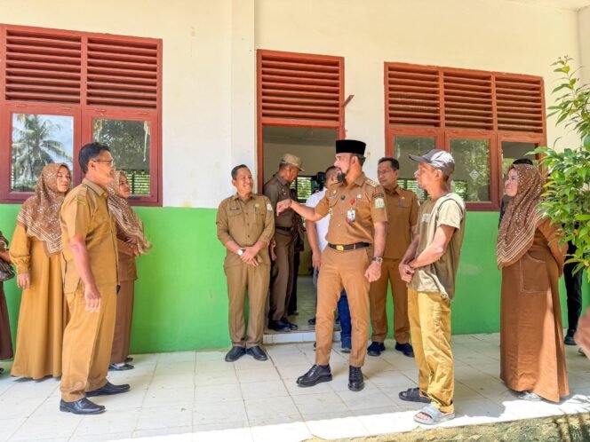 
					Bupati Al- Farlaky Segera Kirim Mobiler Untuk SDN Seunebok Kandang