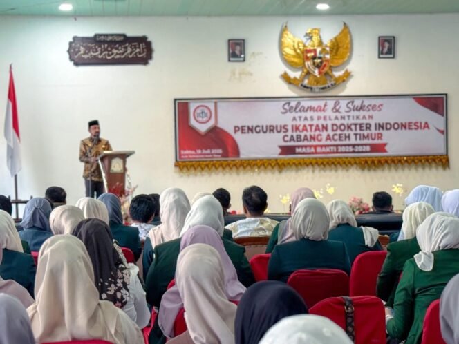 
					Bupati Aceh Timur, Iskandar Usman Al-Farlaky, S.HI, M.Si