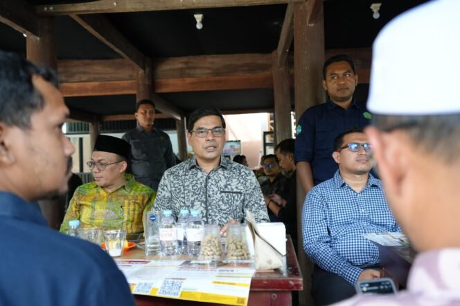 
					Rektor UIN Ar-Raniry Prof Dr Mujiburrahman MAg