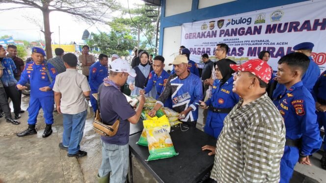 
					Dukung Ketahanan Pangan Nasional, Ditpolairud Polda Aceh Salurkan 1,2 Ton Beras Murah kepada Masyarakat