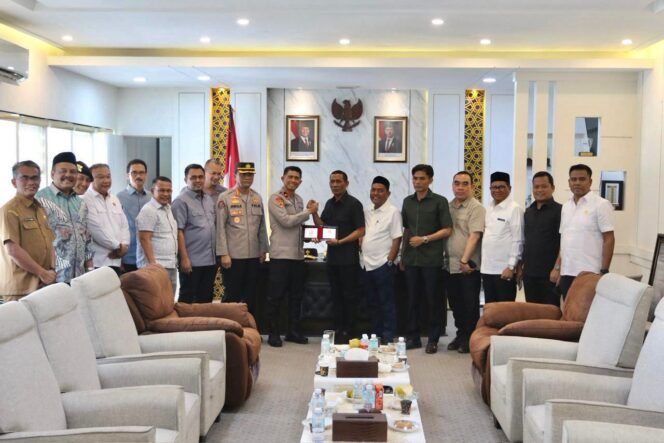 
					Kapolda Aceh Kunjungi DPRA, Perkuat Sinergi dalam Menjaga Stabilitas Kamtibmas