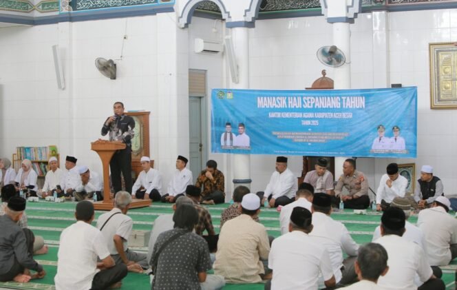 
					Kepala Kantor Kementerian Agama Kabupaten Aceh Besar H Saifuddin SE menyampaikan sambutan saat pembukaan Manasik Haji Sepanjang Tahun 2025 di Masjid Al Faizin Lampeuneurut, Aceh Besar, Sabtu (6/9/2025). 

Foto/Humas Kemenag Aceh Besar
