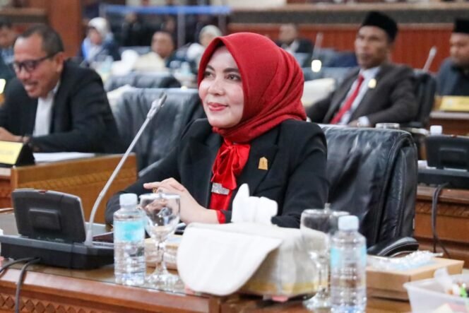 
					Anggota Komisi III DPRA, Hj. Salmawati atau yang akrab disapa Bunda Salma