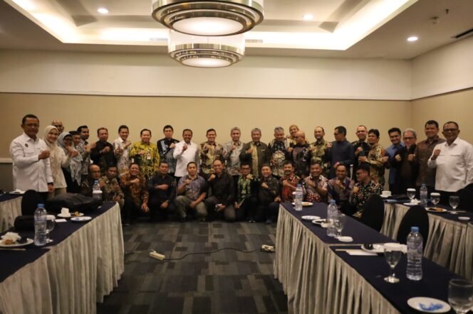 
					Wagub Aceh dan Kemenko Polkam Bahas Singkronisasi Tata Kelola Otsus