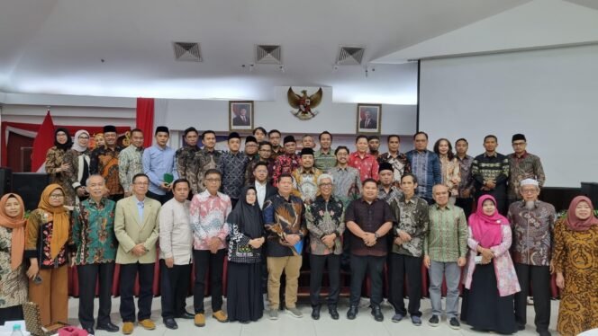 
					UIN Ar-Raniry Jalin Kerja Sama dengan KBRI Kuala Lumpur Dukung Pendidikan Anak Pekerja Migran