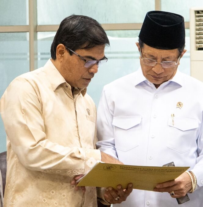 
					Kemenag Masuk Tiga Besar, Rektor UIN Ar-Raniry Nilai Kepemimpinan Visioner dan Humanis Jadi Kunci Keberhasilan