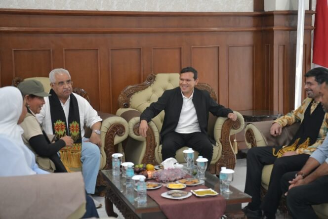 
					Wakil Gubernur Aceh Sambut Kedatangan Duta Besar Bahrain di Bandara SIM