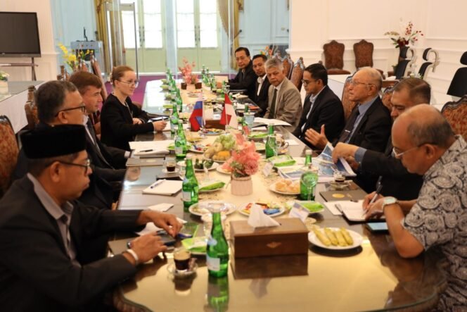 
					Dubes Rusia dan Wali Nanggroe Bahas Langkah Implementasi Kerja Sama Multi Sektor