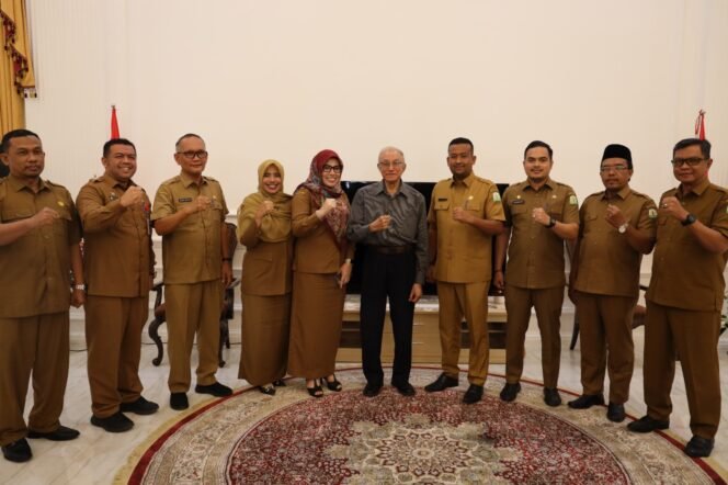 
					Wali Nanggroe Minta Dinsos Aceh Bangun Koordinasi Lintas Sektor