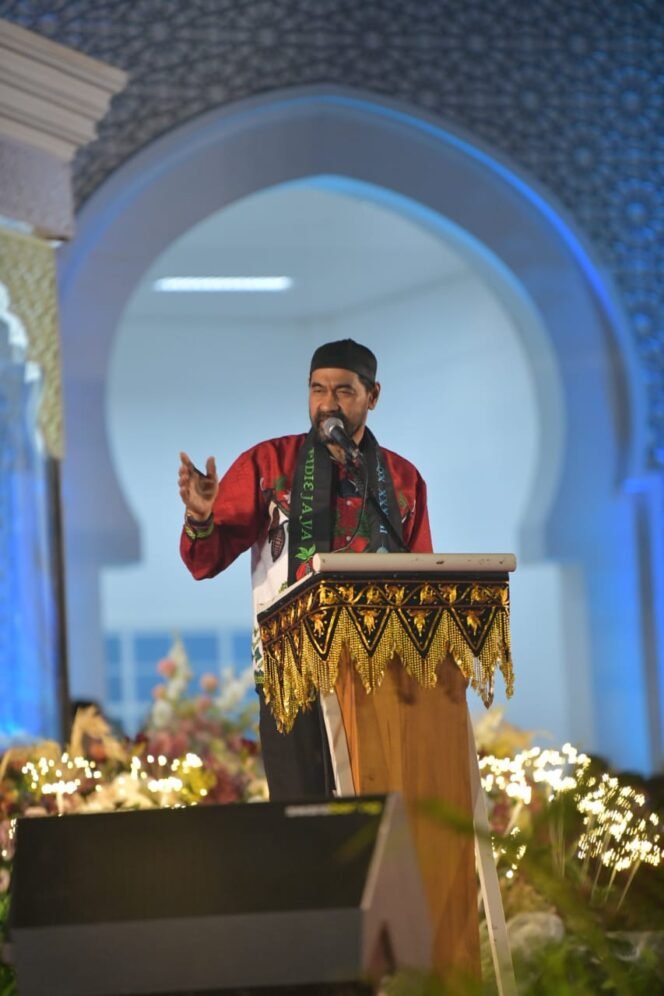 
					Gubernur Aceh. Muzakir Manaf membuka secara resmi MTQ Se-Aceh ke- XXXVII Tahun 2025 di Arena Utama Gedung MTQ Aceh, Meureudu, Kabupaten Pidie Jaya, Sabtu Malam, 01/11/2025.