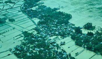 Wilayah terdampak bencana di Provinsi Aceh dari pantauan udara yang didokumentasikan pada Minggu, 7 November 2025. Foto: BPMI Setpres/Cahyo