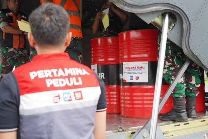 
					Distribusi BBM darurat dilakukan untuk mendukung evakuasi dan logistik penanganan bencana.