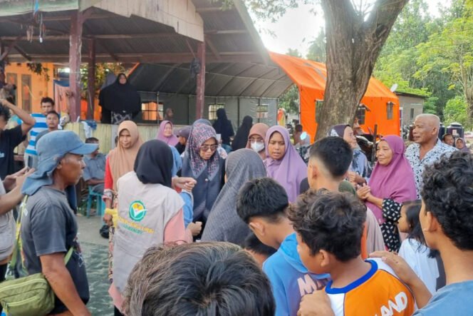 
					UIN Ar-Raniry kembali Salurkan 300 Paket Bantuan untuk Korban Banjir Aceh