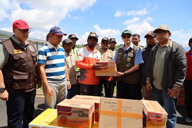 
					Wali Nanggroe Kunjungi dan Salurkan Bantuan ke Wilayah Tengah