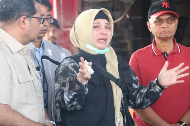 
					Anggota DPR Aceh Nora Idah Nita